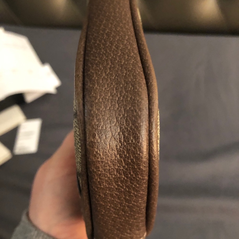 Gucci wristlet - Picture 8 of 9